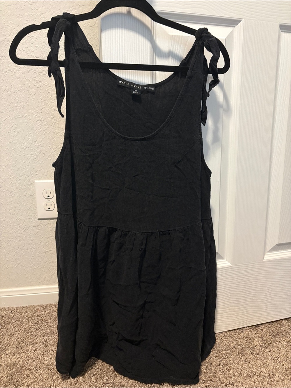 HYFVE Black Tie-Shoulder Tank Top